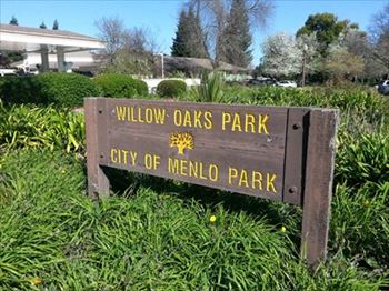 Just a few steps to willow oaks park